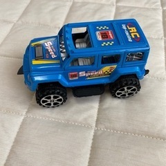 車のおもちゃ