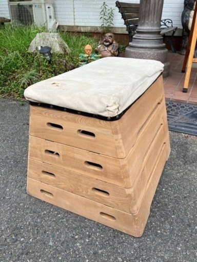 跳び箱　中古品　4段跳び箱