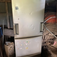 冷蔵庫 引き取り先が決まりました