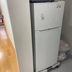 【無料・急募】冷蔵庫　誰か引き取ってください！の画像