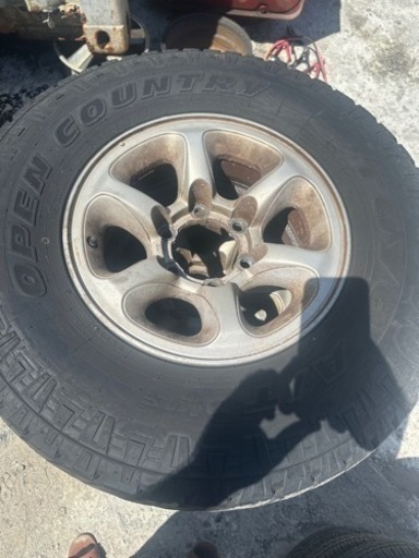 デリカ　タイヤ・ホイールセット