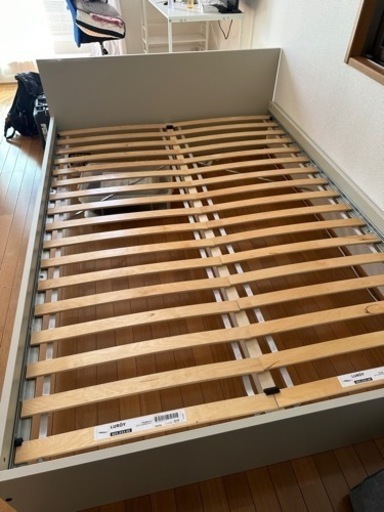IKEA購入のダブルベッドフレーム