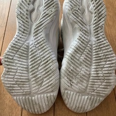 値下げ！asics NOVA SURGE LOW ノヴァサージロウ　26cmの画像