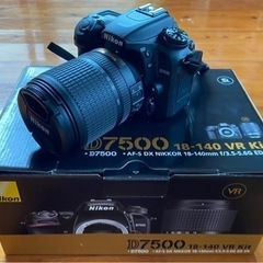 一眼レフカメラ　ニコン　D7500