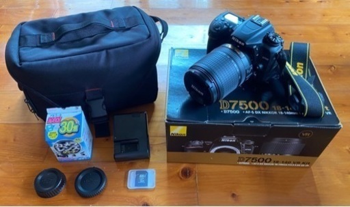 一眼レフカメラ　ニコン　D7500