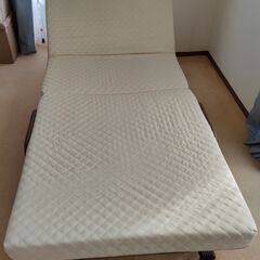 シングルサイズベッド （折り畳み）