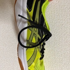 バレーボールシューズ　21.5センチの画像