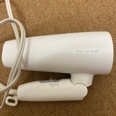 美品　マイナスイオンドライヤー