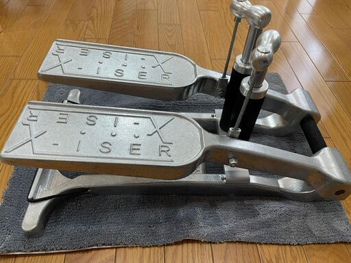 Xiser Pro Trainer ステッパー （付属マット、説明書付）