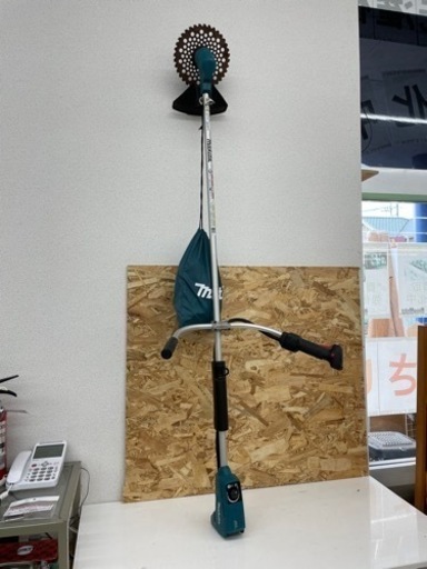 充電式 草刈機 makita MUR182UD ※2400010230592