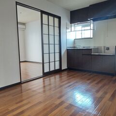 保証会社・火災保険（初期費用家主様負担）！敷地内駐車場無料1台！...
