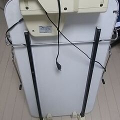 ズボンプレッサーの画像