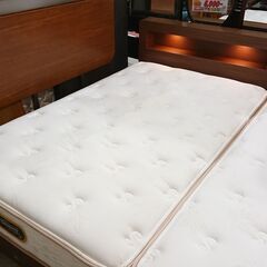 シモンズ｜Beautyrest｜PREMIUM｜GOLDEN VALUE｜LED２灯｜コンセント２口｜セミダブルベッド①