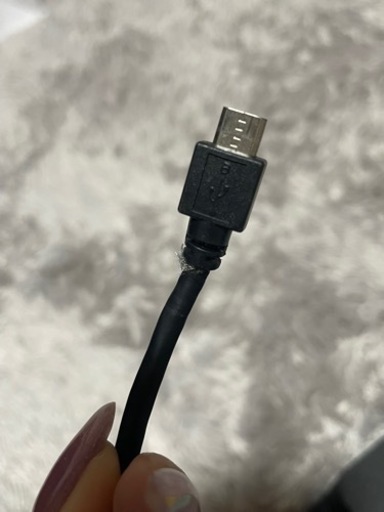 プレステ4  CUH-2000B B01 1TB ブラック コントローラ２つセット　中古