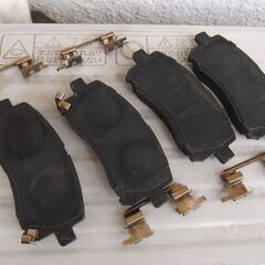 レガシーBH系◆スバル純正ブレーキパッド（金具付き）未使用 の画像