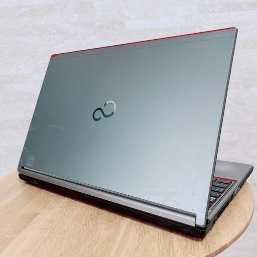 【薄型】9月分⑧富士通 　薄型ノートパソコン Corei5 大容量SSD256GBメモリ8GB搭載 オススメ品