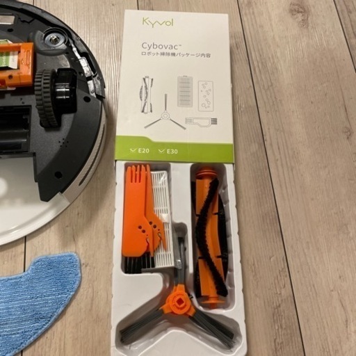 お掃除ロボットkyvol 床拭き自動掃除機消耗品新品ありリモコン付き (M