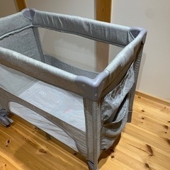 ベビーベッドの画像