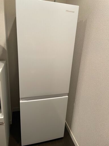 【中古：利用期間1年のみ美品】ハイセンス 冷蔵庫 幅49cm 175L ホワイト HR-D1701W 2ドア