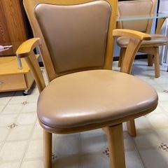 椅子4つ