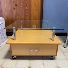 テーブル