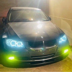 BMW320i2000cc