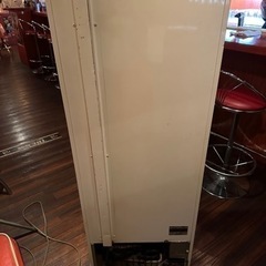 サッポロビール業務用冷蔵庫の画像