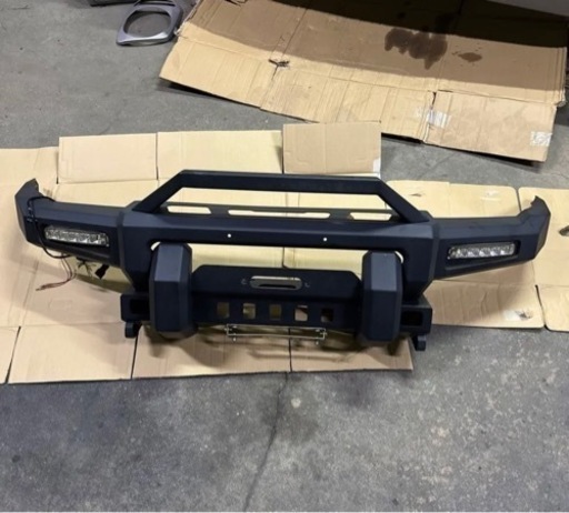 ジムニー　JB23 スチールバンパー　ウインチマウント、LEDマーカーライト、ナンバーステーつき