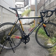 ロードバイク　CANNONDALE CAAD8 (カスタム有り)