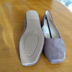 レディースのぺたんこ靴の画像