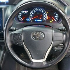 【車内空間が広く乗り降りがしやすい車！！】　ナビやバックカメラが付いてるので便利です。の画像