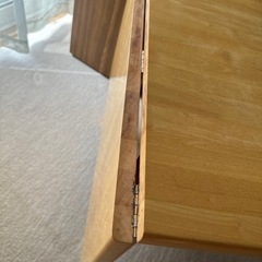 食卓テーブルの画像