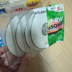DVD-RW、CD-RW、CD-R、ケースなどの画像