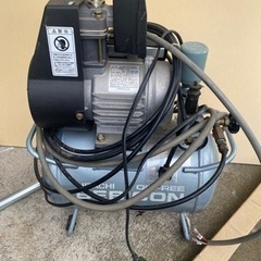 最終値引き　HITACHI エアコンプレッサー