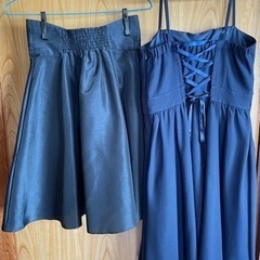 紺色ドレスの画像