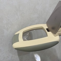 拡大鏡つき LEDスタンドライトの画像