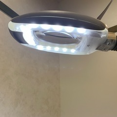 拡大鏡つき LEDスタンドライトの画像