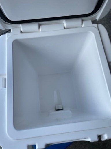 YETI イエティ ウォータークーラー ウォータージャグ 6ガロン