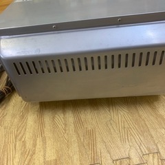TOSHIBA オーブントースター HTR-H6E4(S) 2014年製の画像