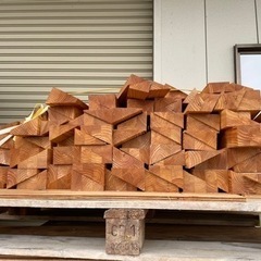 唐松の角材　の画像