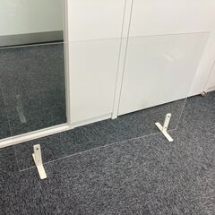 アクリル板（オフィスコロナ対策で使用）の画像