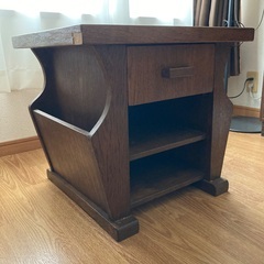 サイドテーブルを無料でお譲りします。の画像