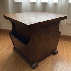 サイドテーブルを無料でお譲りします。の画像