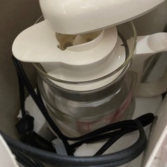 調乳ポット　の画像