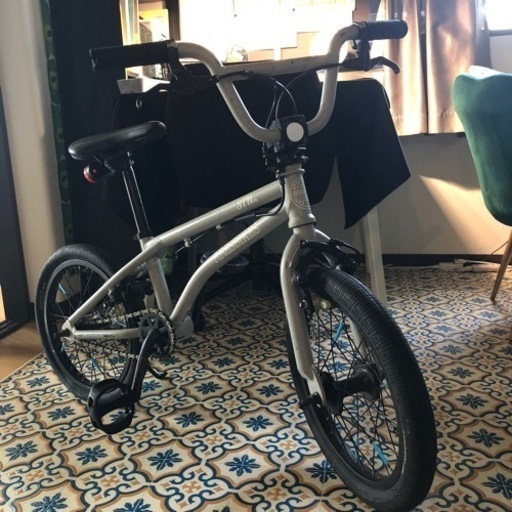 BMX 自転車　子ども用　16インチ　アーレス　ARESBIKES トリック用　大人にも