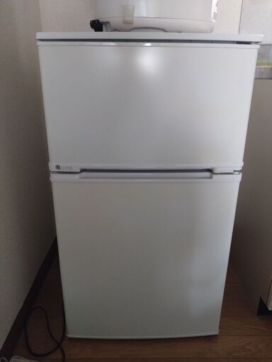 【値下げ中】ユーイング冷蔵庫　2017年製 90L