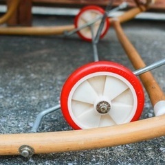 【武蔵小山店】 ゆりかご 車輪付き　藤　ラタン　揺籠　揺かご　クーファン　クーハン　アンティーク　ミニベッド　ベビーベッド の画像