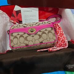 COACH【未使用】ミニショルダーバッグ・ポシェット！コーチ ギフトボックス入り