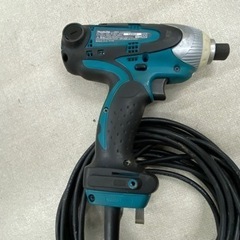 🌲【電動工具】makita インパクトドライバ 6955 コード式 電動工具 100V 2-1【地域最大の品揃え･電動工具高価買取アールワン田川】の画像