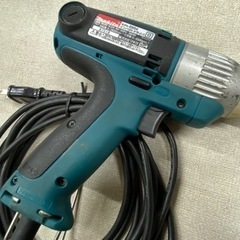 🌲【電動工具】makita インパクトドライバ 6954 コード式 電動工具 100V 【地域最大の品揃え･電動工具高価買取アールワン田川】の画像